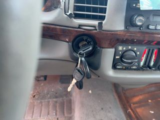 2003 Chevrolet Impala - Interior Steering Wheel With Keys Image